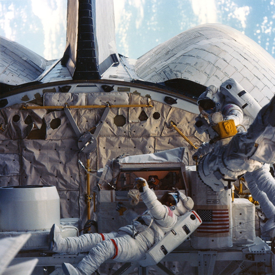 sts-41g_eva-leestma-sullivan.jpg